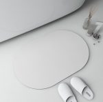 Oval Shaped Anti Slip Absorbent Bathroom Mat 1 1723819643_1712236242_-1089862101-3663624.jpg