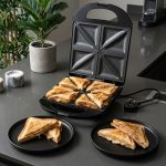 4 Slice Sandwich Maker 1200W Non-Stick Double Heat RN- 1711 - Kisasahome Kenya